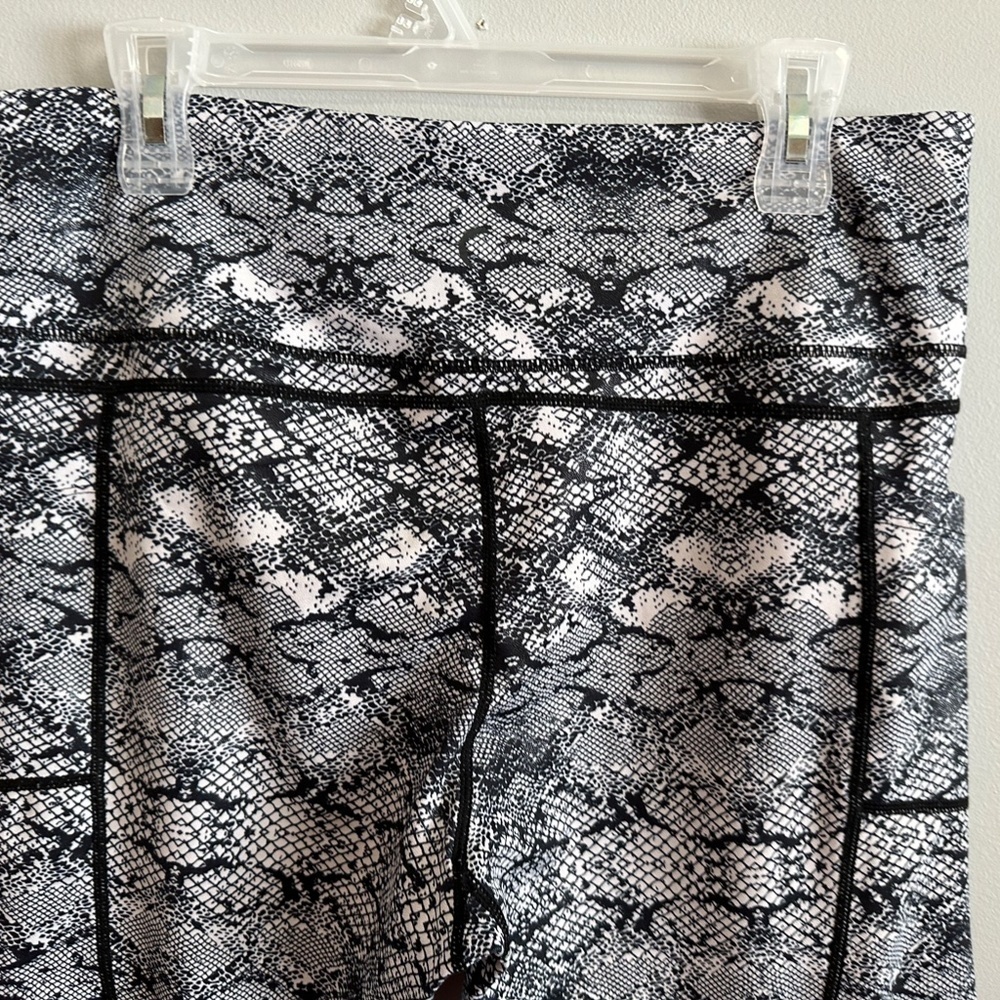 Zyia Python Snake Print Shimmer Metallic Light Ti… - image 8